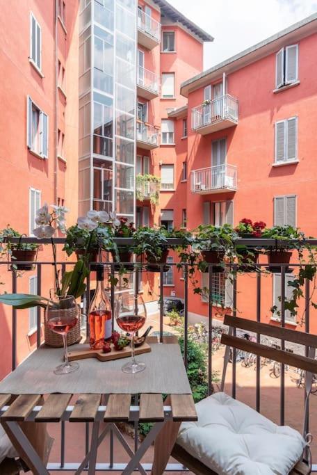 Апартаменты New Jungle & Charming Flat - Zona De Angeli Милан Экстерьер фото